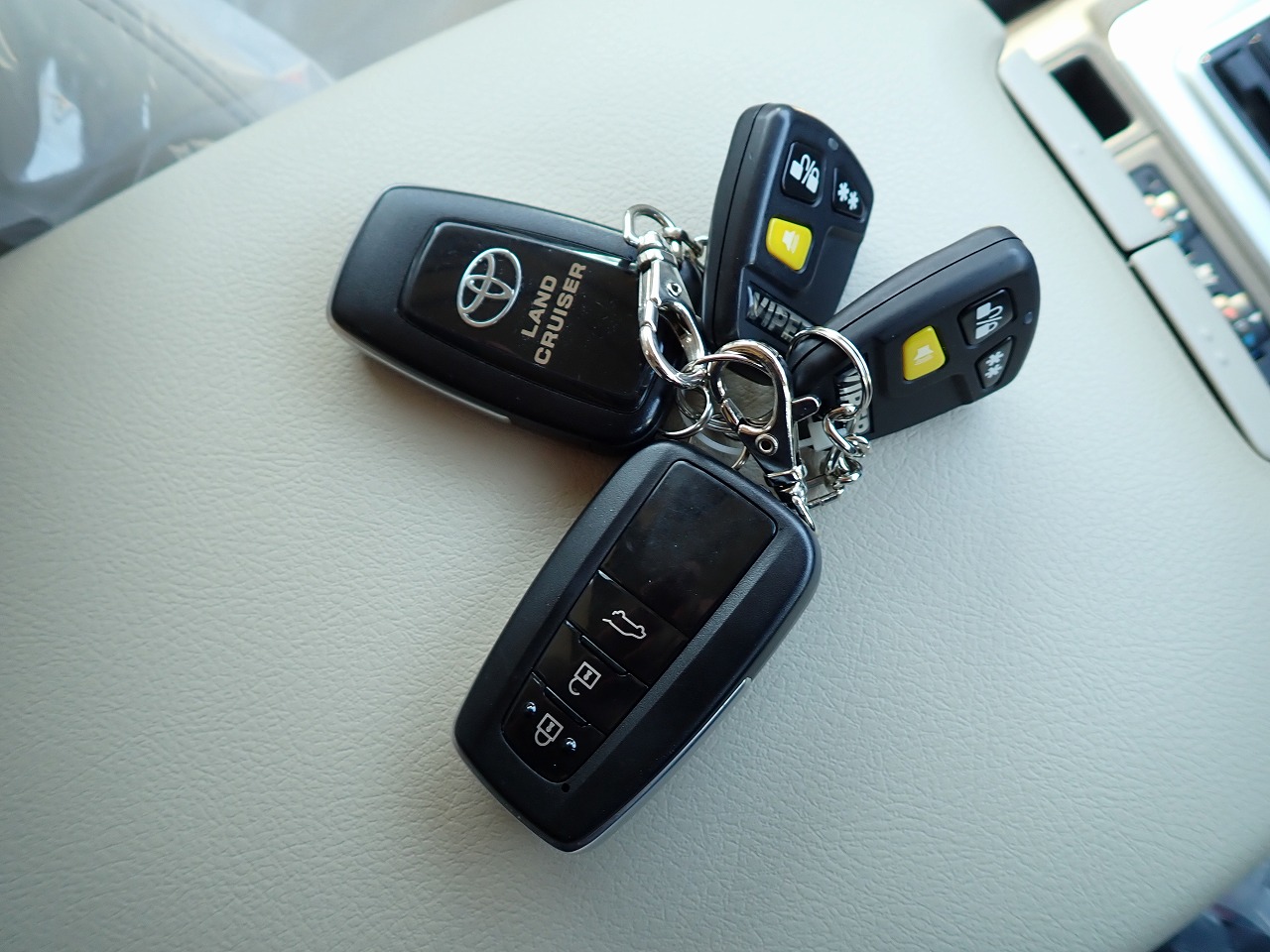 TOYOTA Land Cruiser Prado