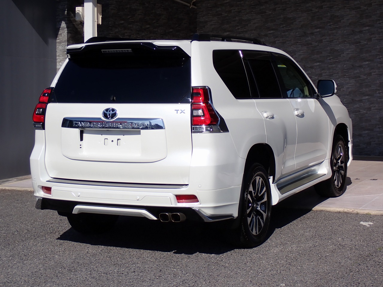 TOYOTA Land Cruiser Prado