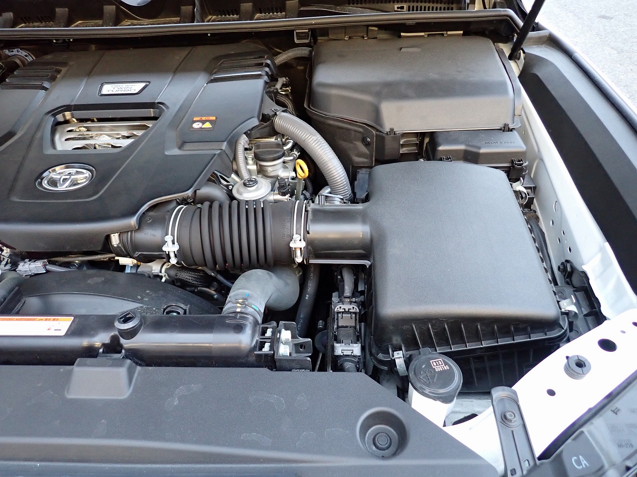 TOYOTA Land Cruiser