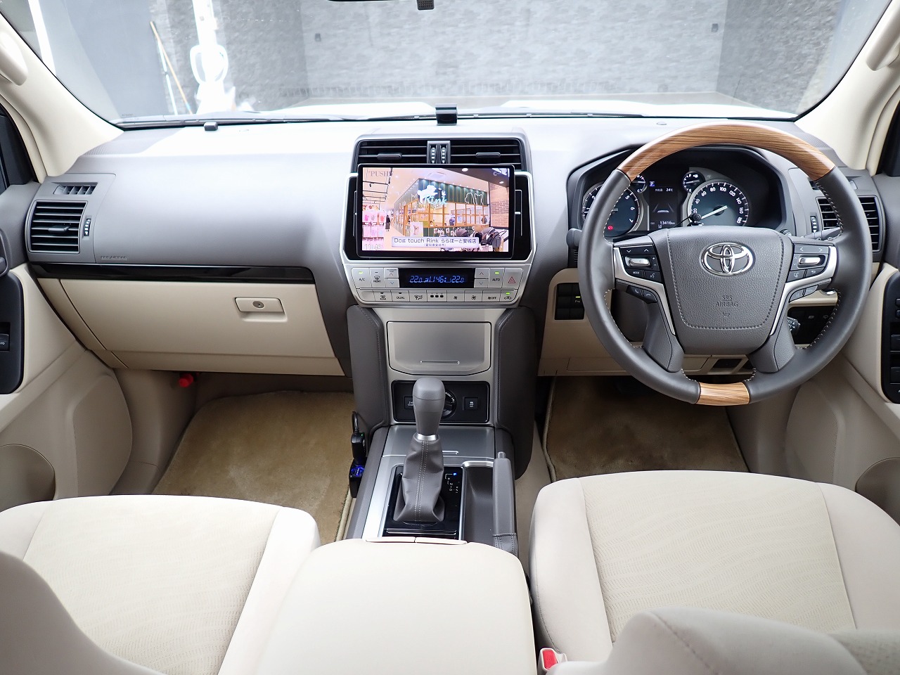TOYOTA Land Cruiser Prado