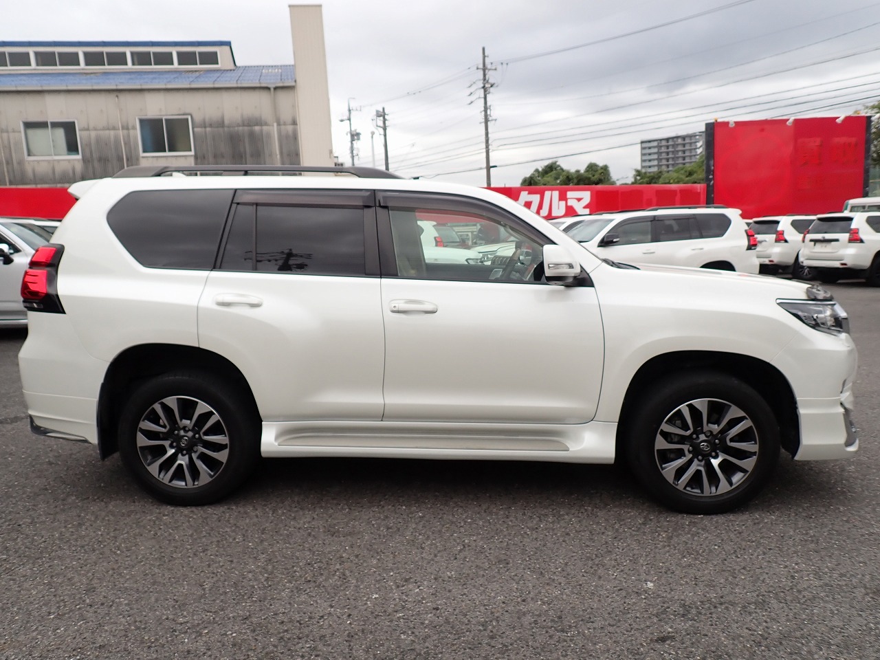 TOYOTA Land Cruiser Prado
