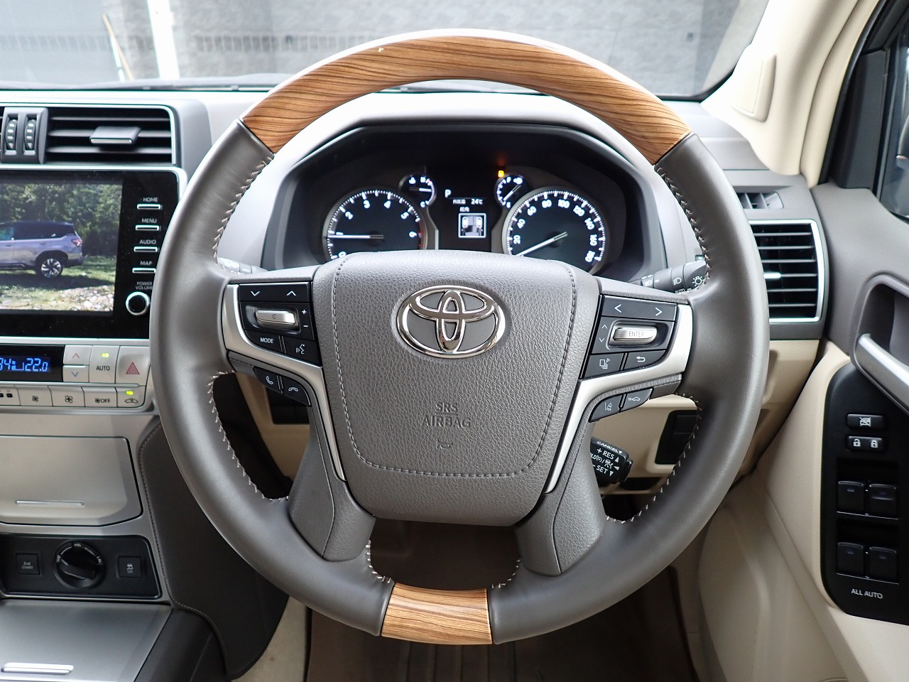 TOYOTA Land Cruiser Prado