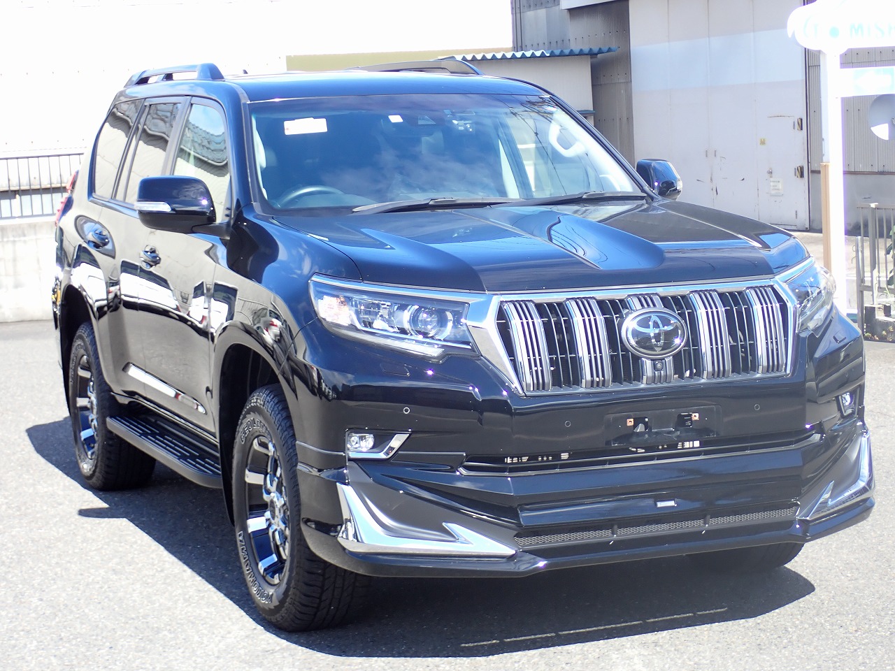 TOYOTA Land Cruiser Prado