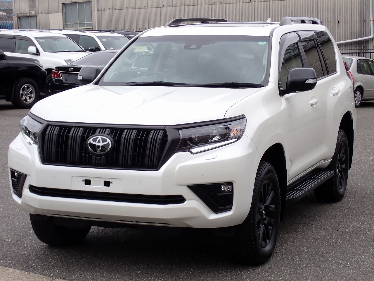 TOYOTA Land Cruiser Prado