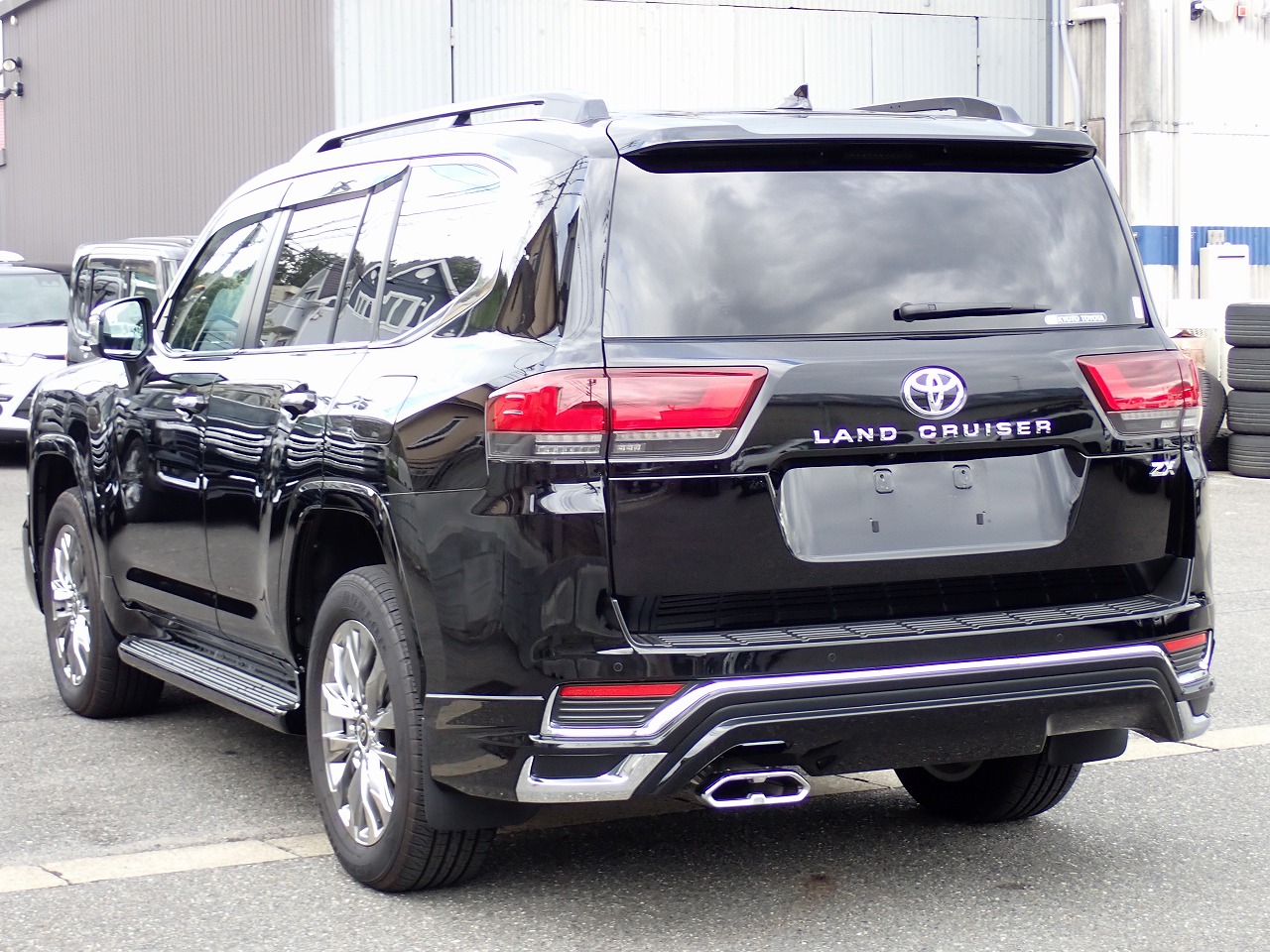 TOYOTA Land Cruiser
