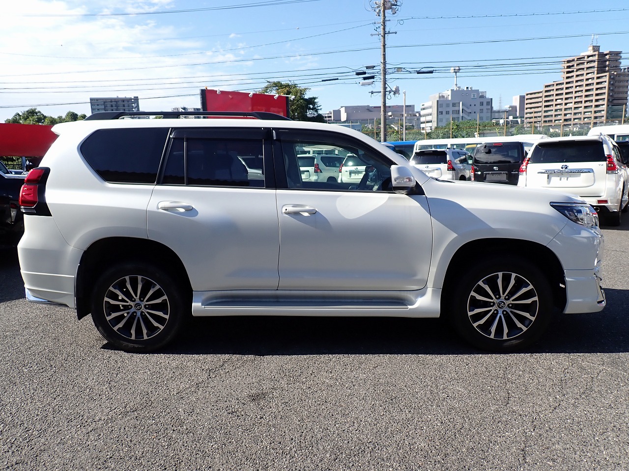 TOYOTA Land Cruiser Prado