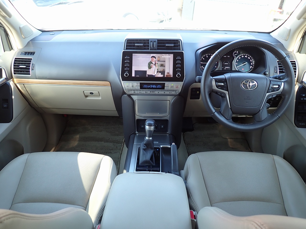 TOYOTA Land Cruiser Prado