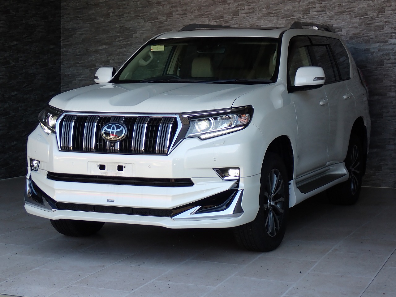 TOYOTA Land Cruiser Prado