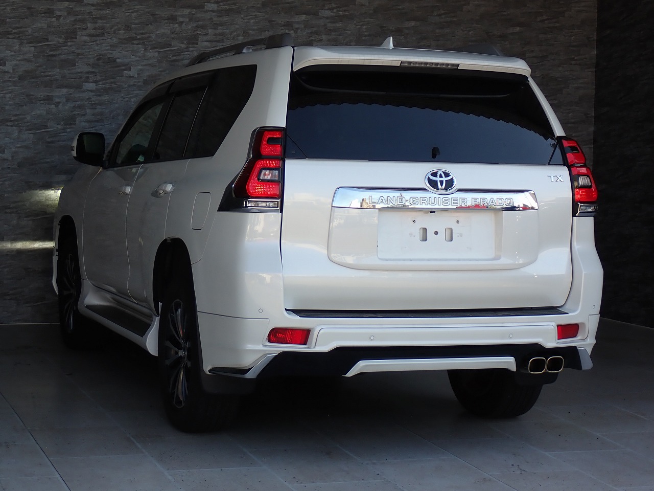 TOYOTA Land Cruiser Prado