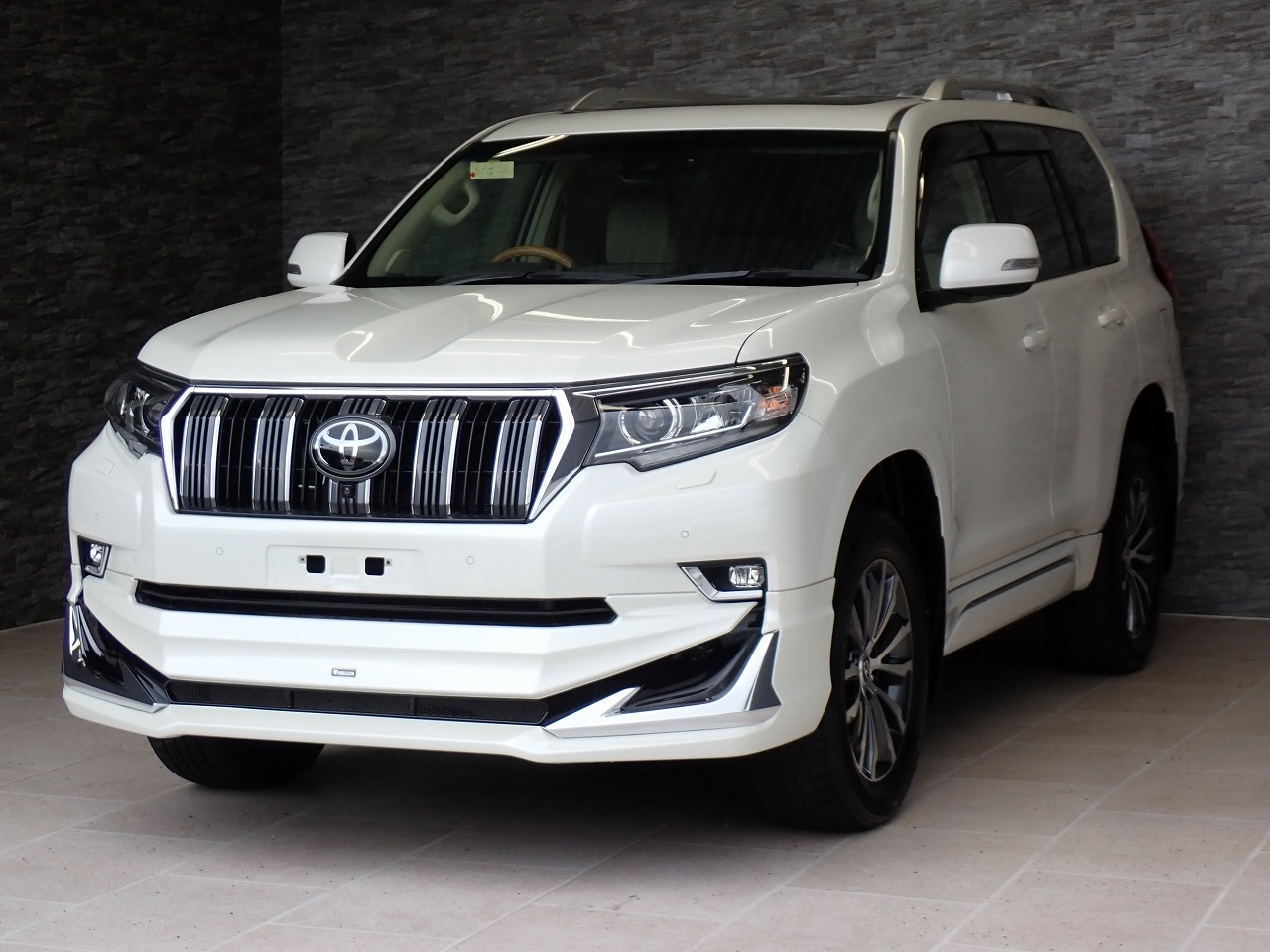TOYOTA Land Cruiser Prado