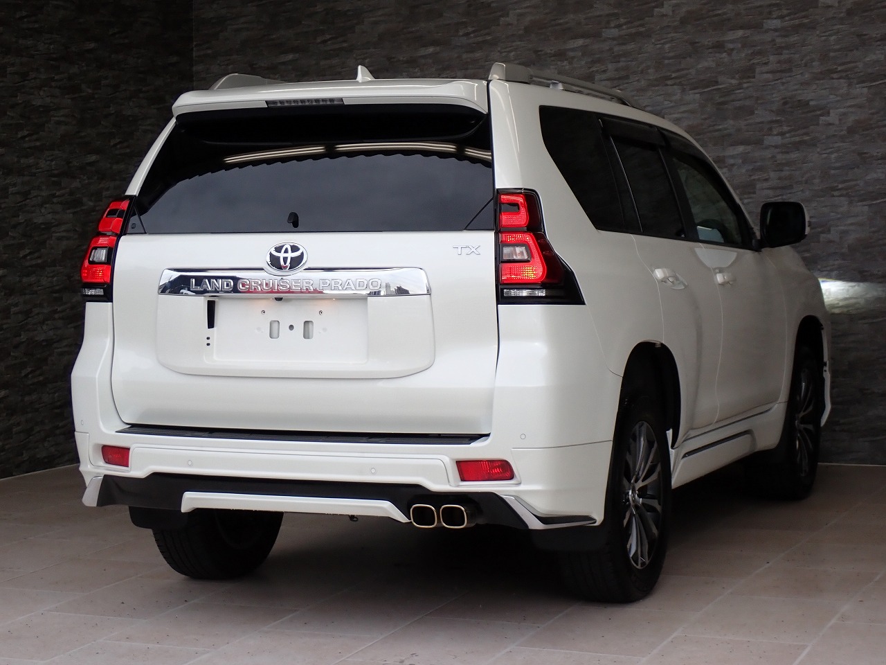 TOYOTA Land Cruiser Prado