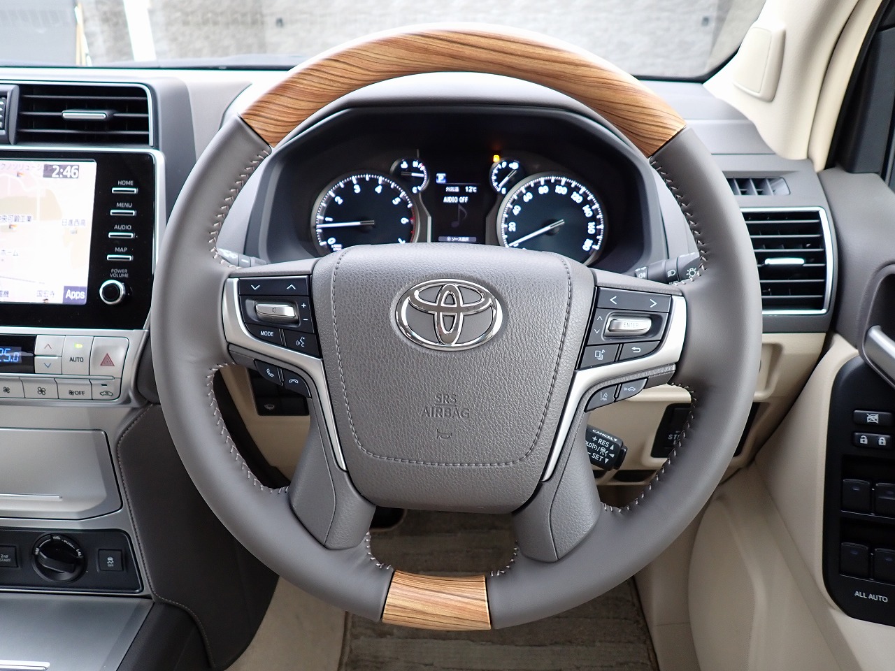 TOYOTA Land Cruiser Prado