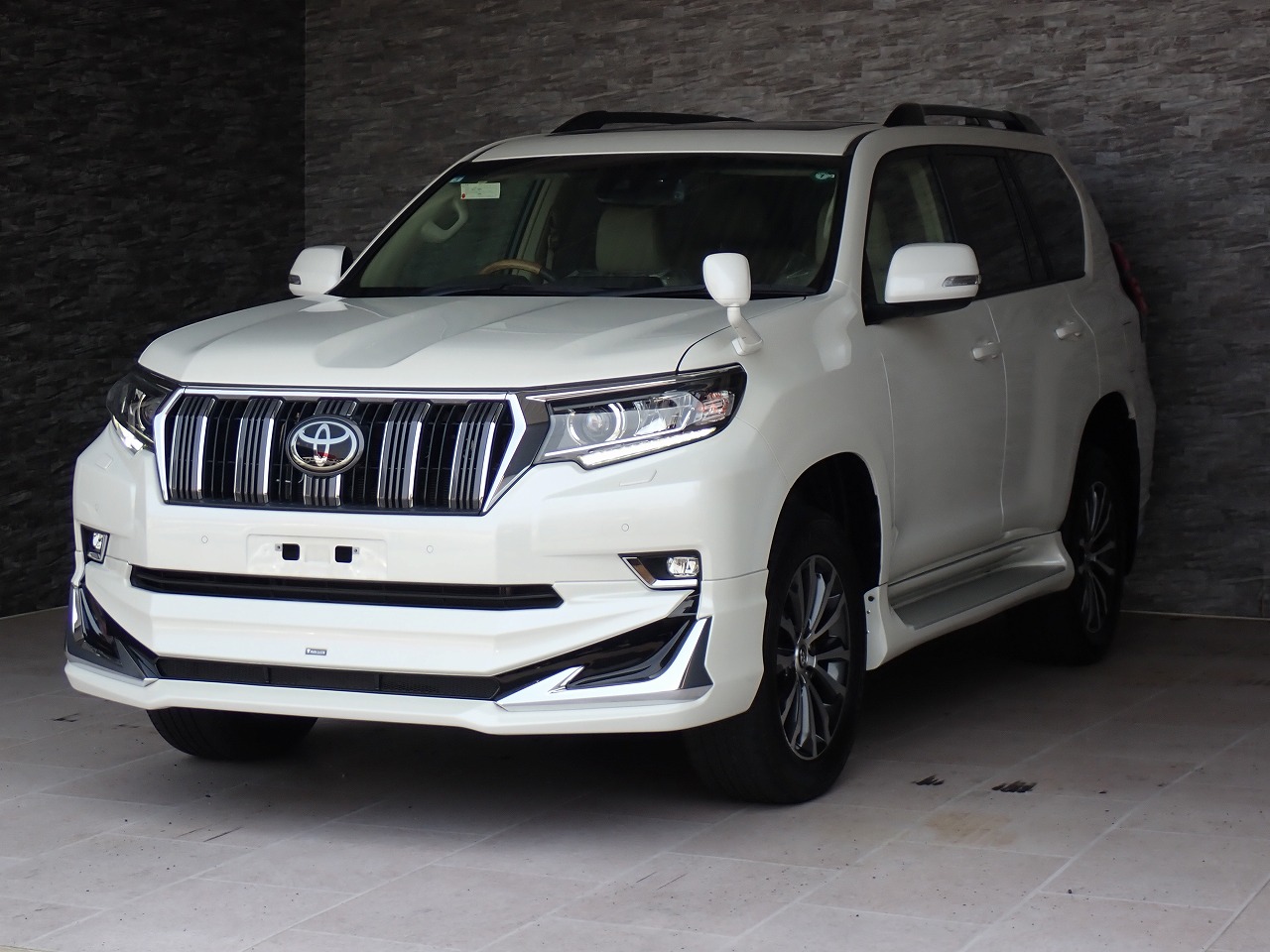TOYOTA Land Cruiser Prado