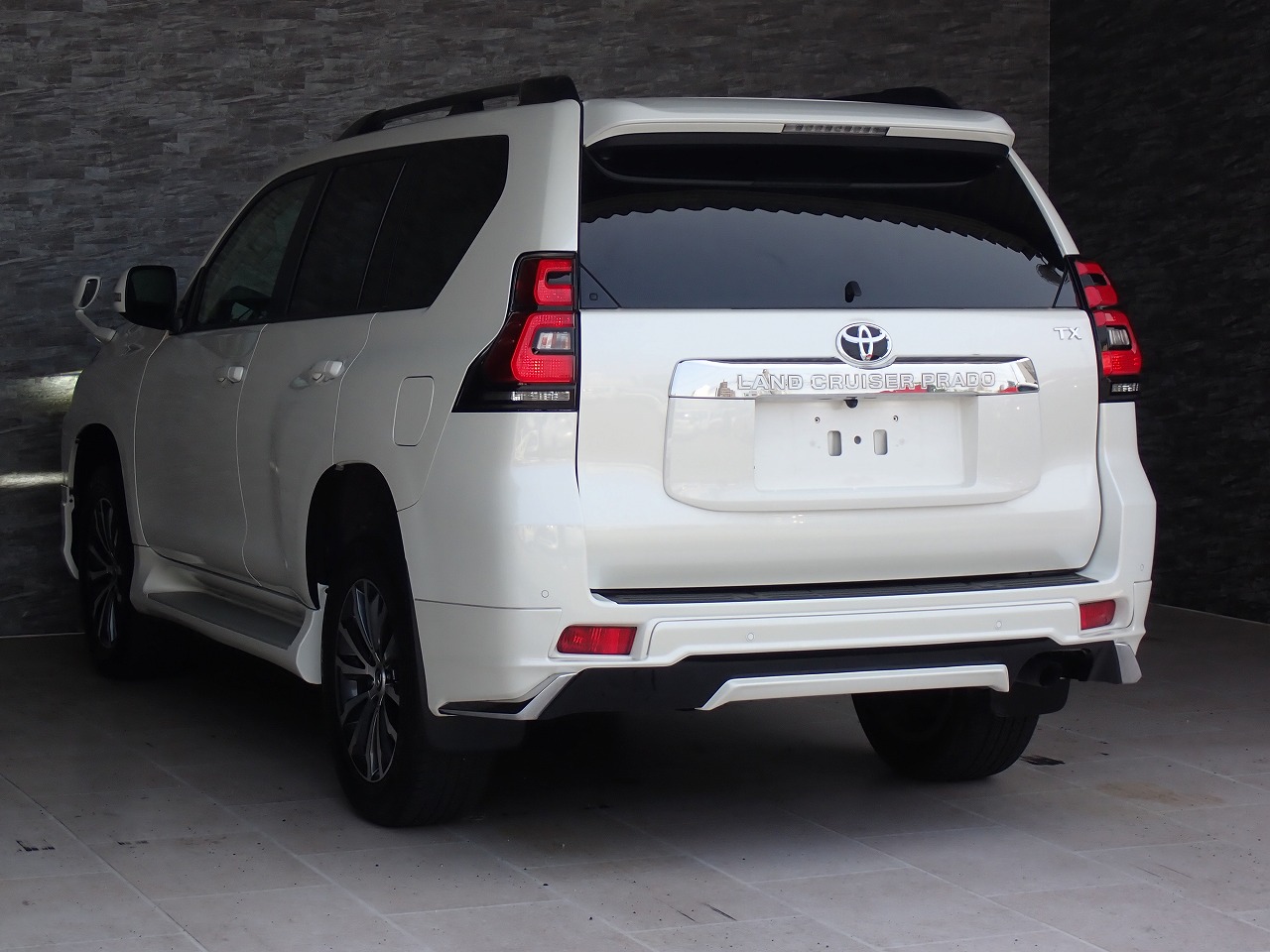 TOYOTA Land Cruiser Prado