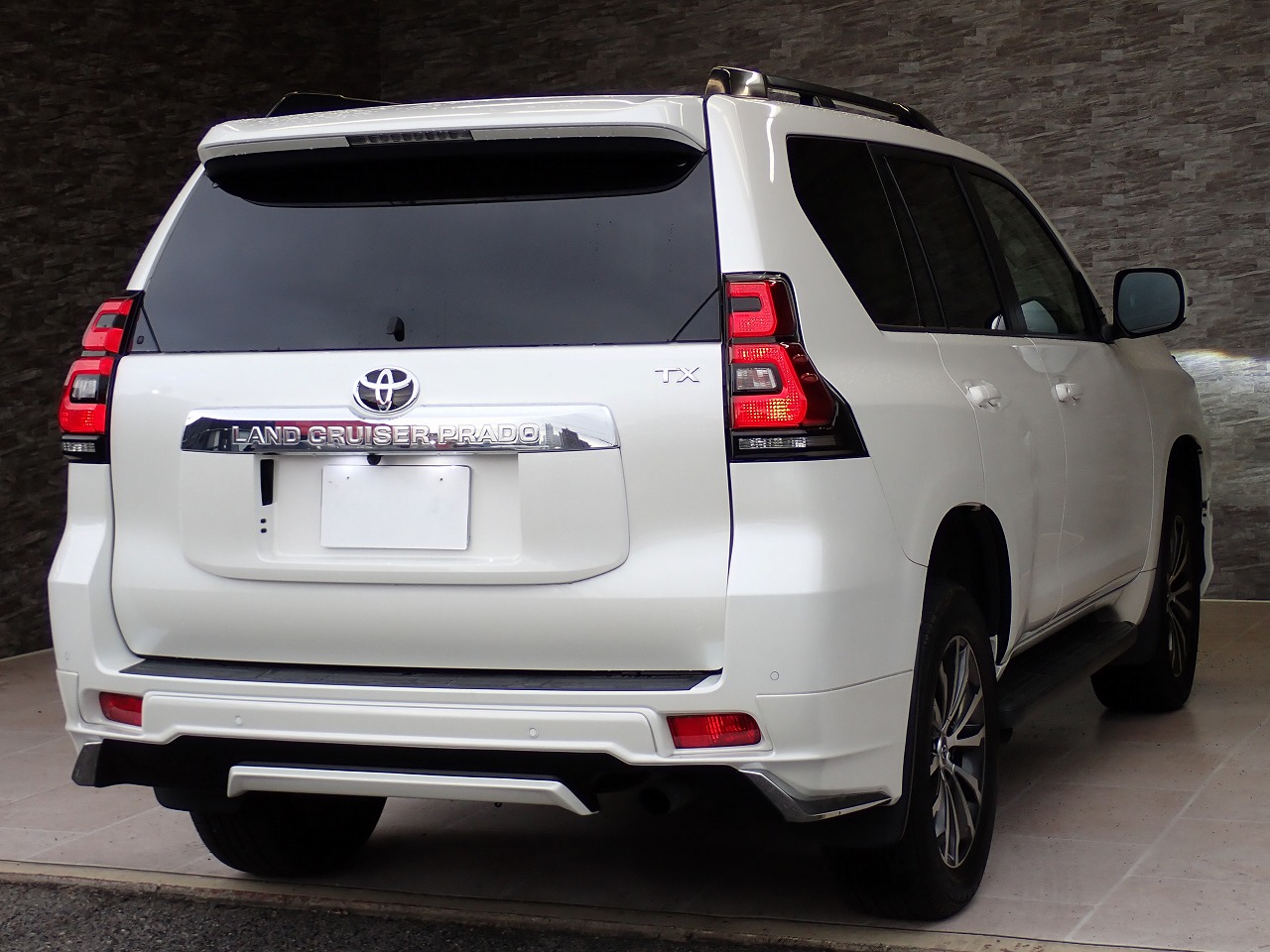 TOYOTA Land Cruiser Prado