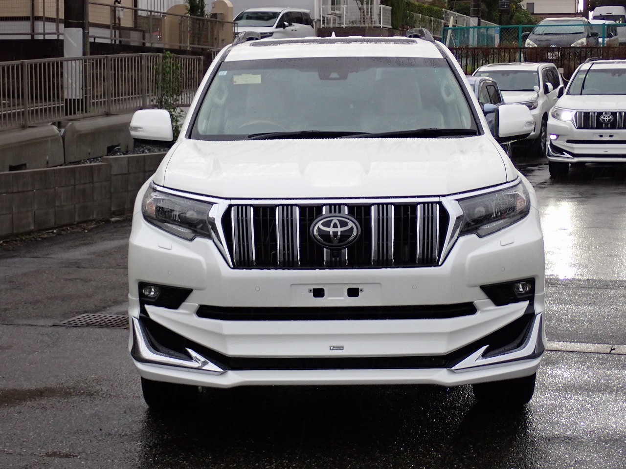 TOYOTA Land Cruiser Prado