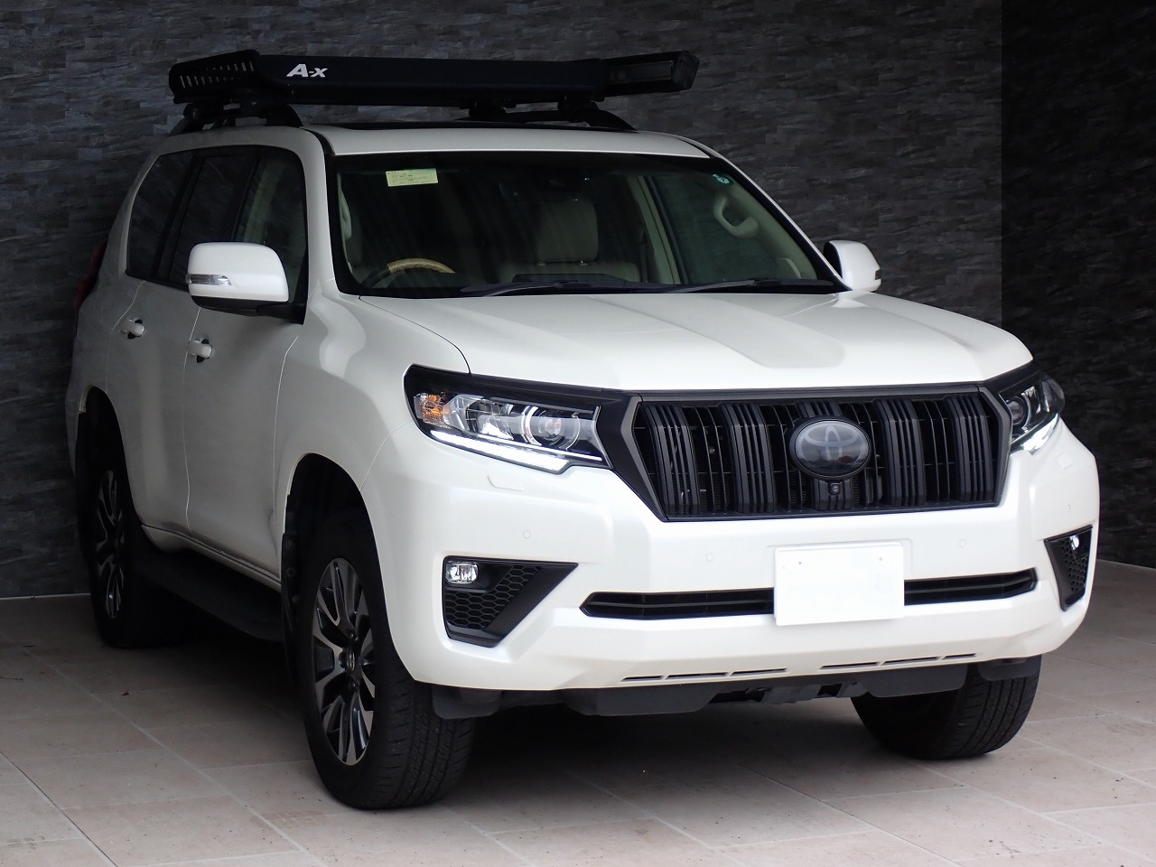 TOYOTA Land Cruiser Prado