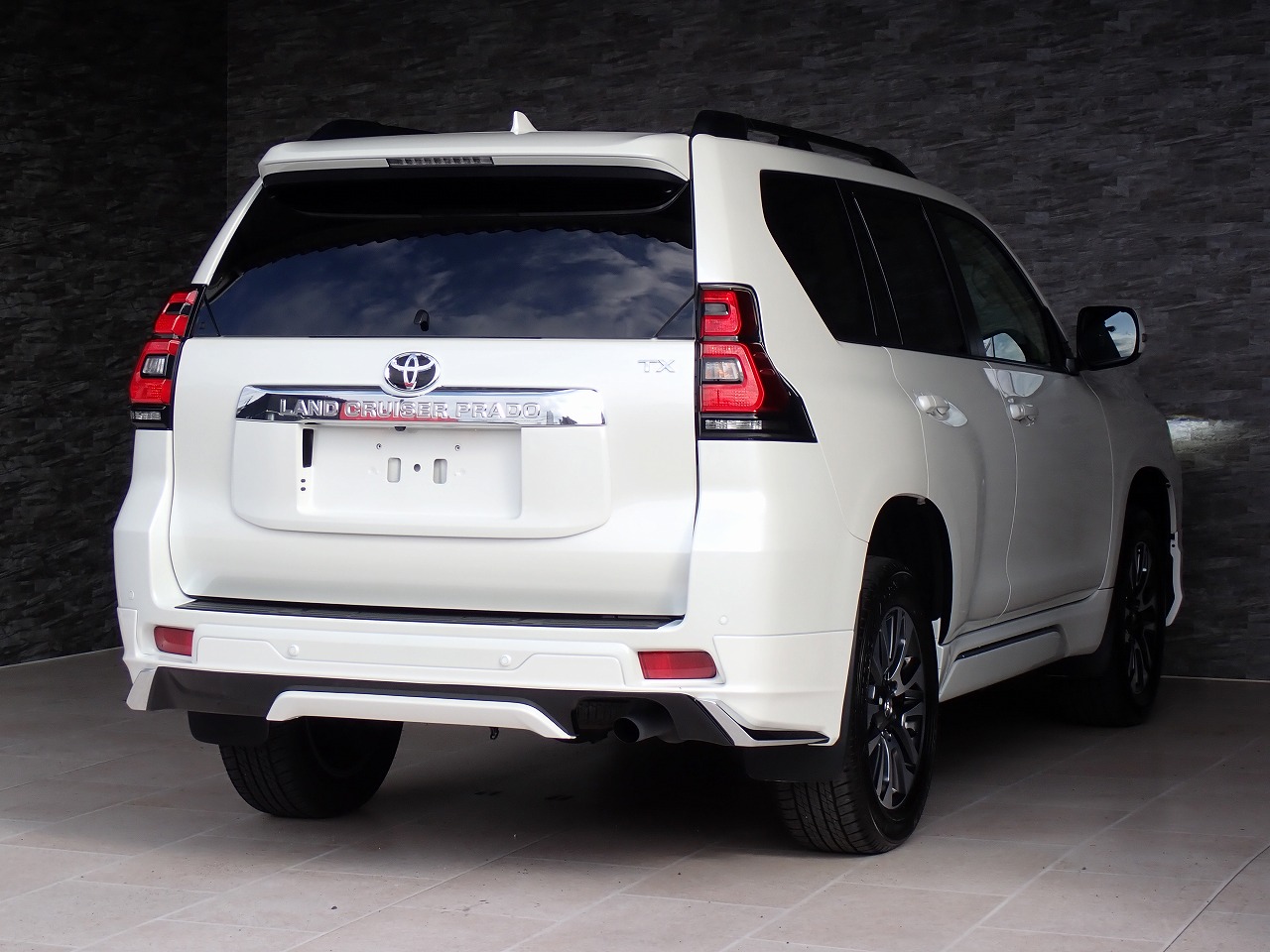 TOYOTA Land Cruiser Prado