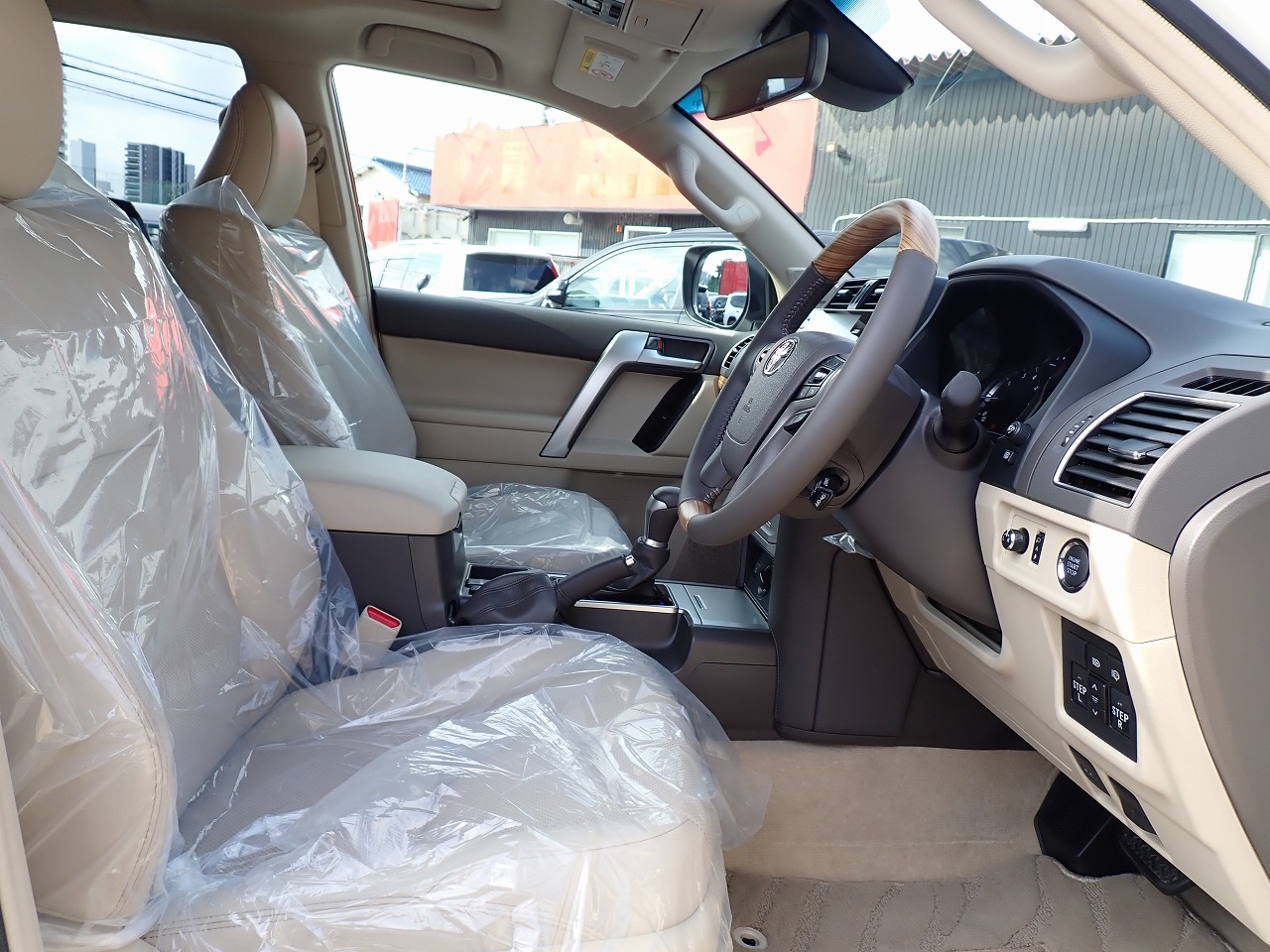 TOYOTA Land Cruiser Prado