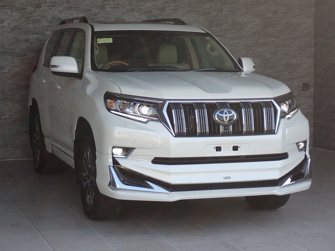 TOYOTA Land Cruiser Prado