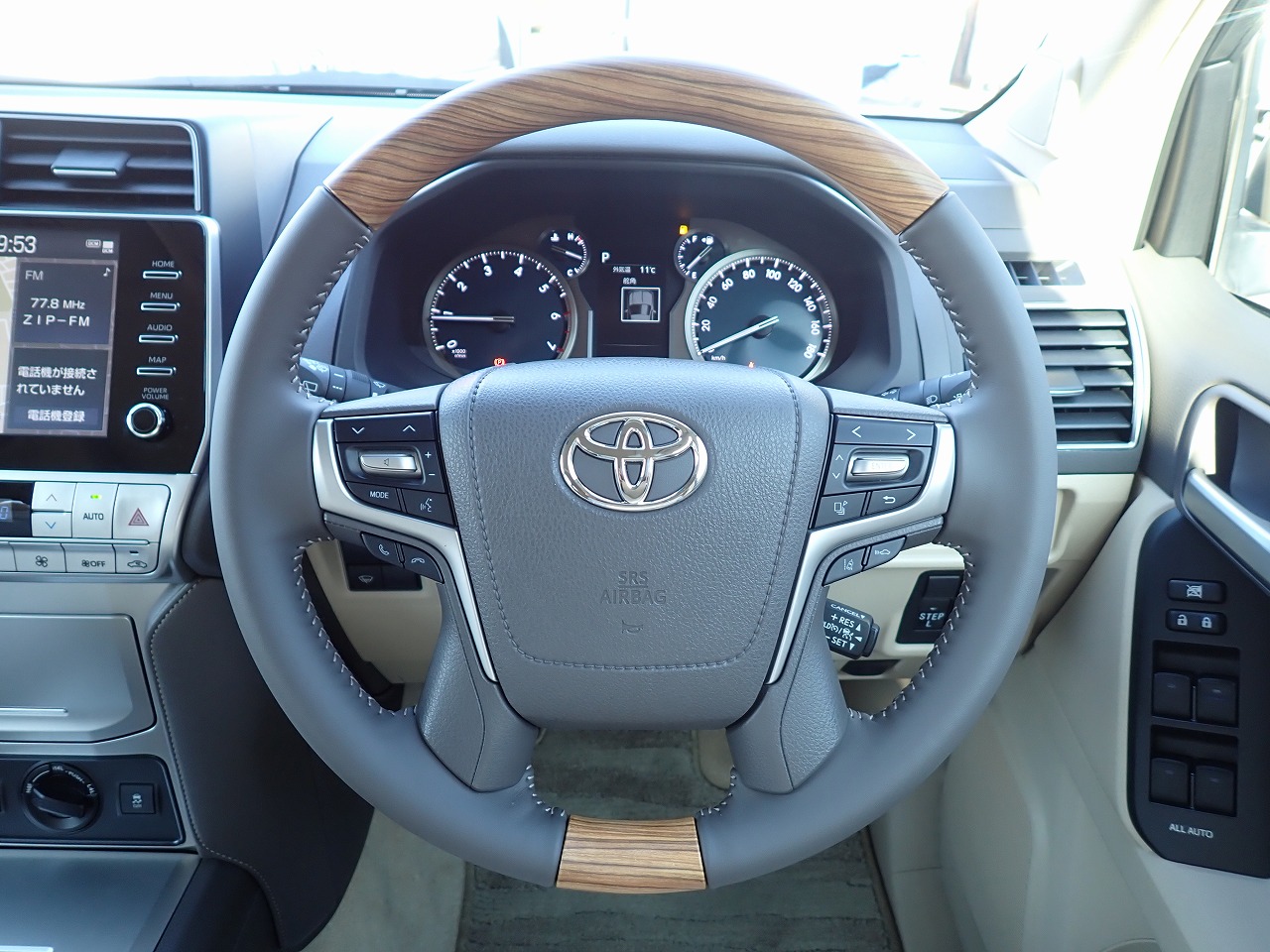 TOYOTA Land Cruiser Prado