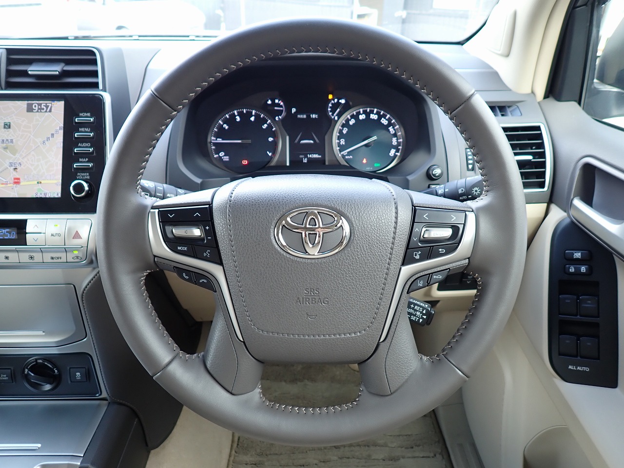 TOYOTA Land Cruiser Prado