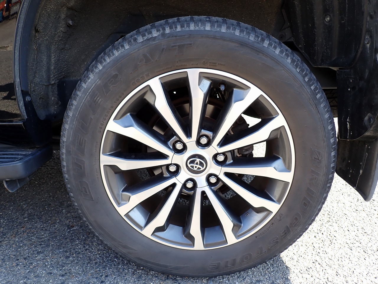 TOYOTA Land Cruiser Prado