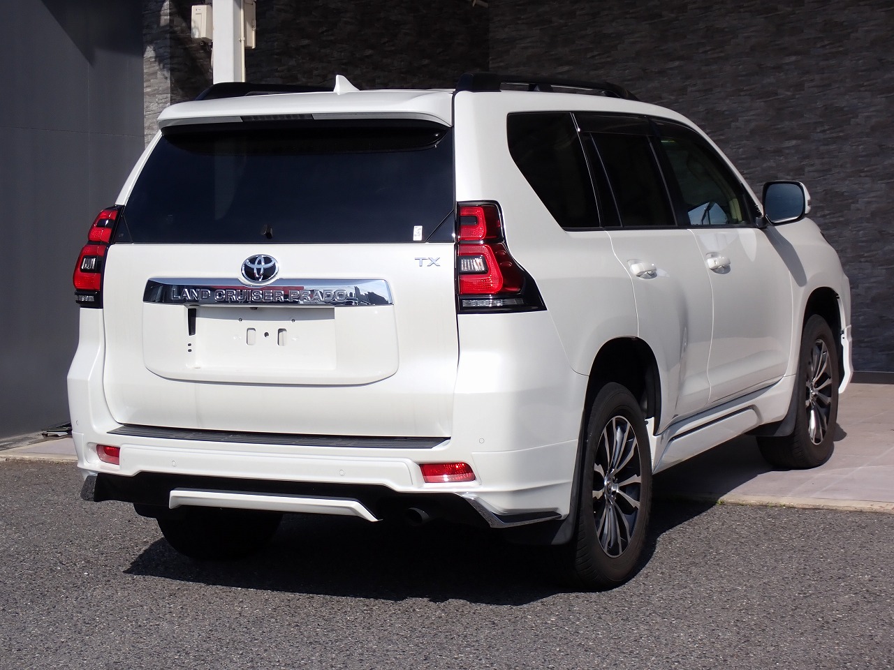 TOYOTA Land Cruiser Prado