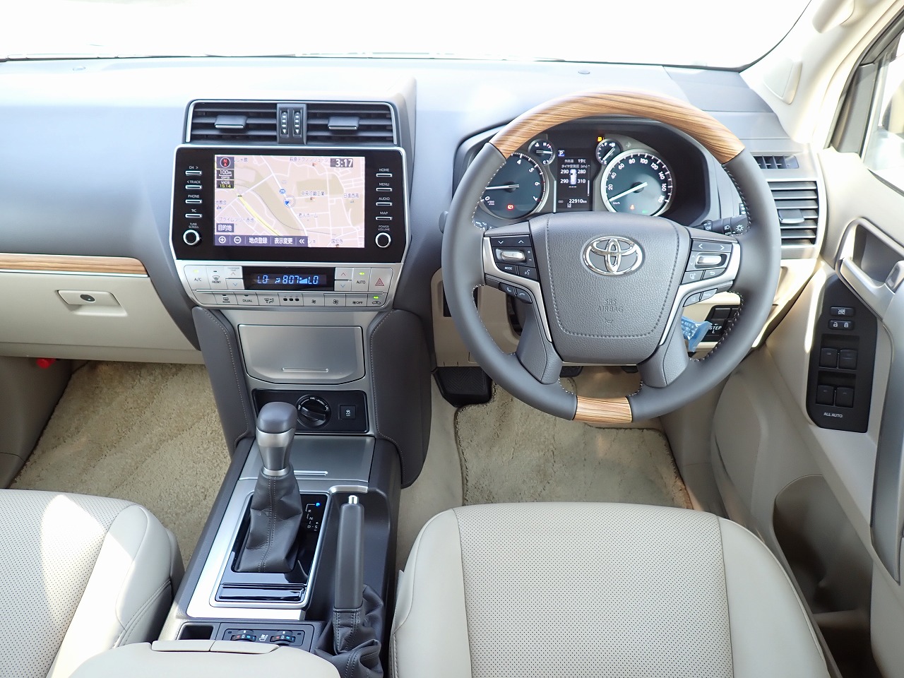 TOYOTA Land Cruiser Prado