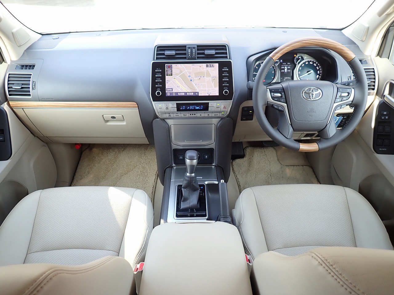 TOYOTA Land Cruiser Prado