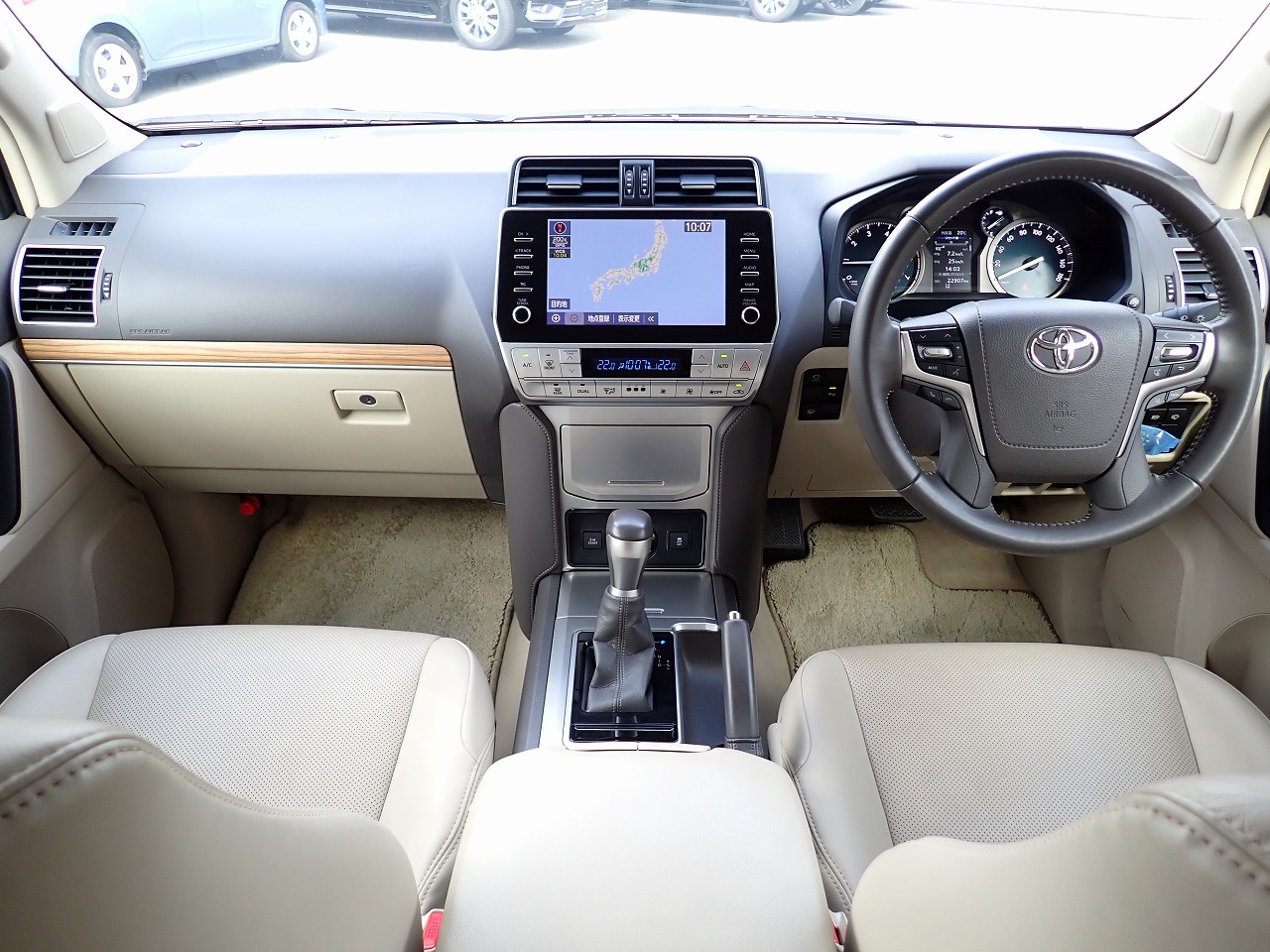 TOYOTA Land Cruiser Prado