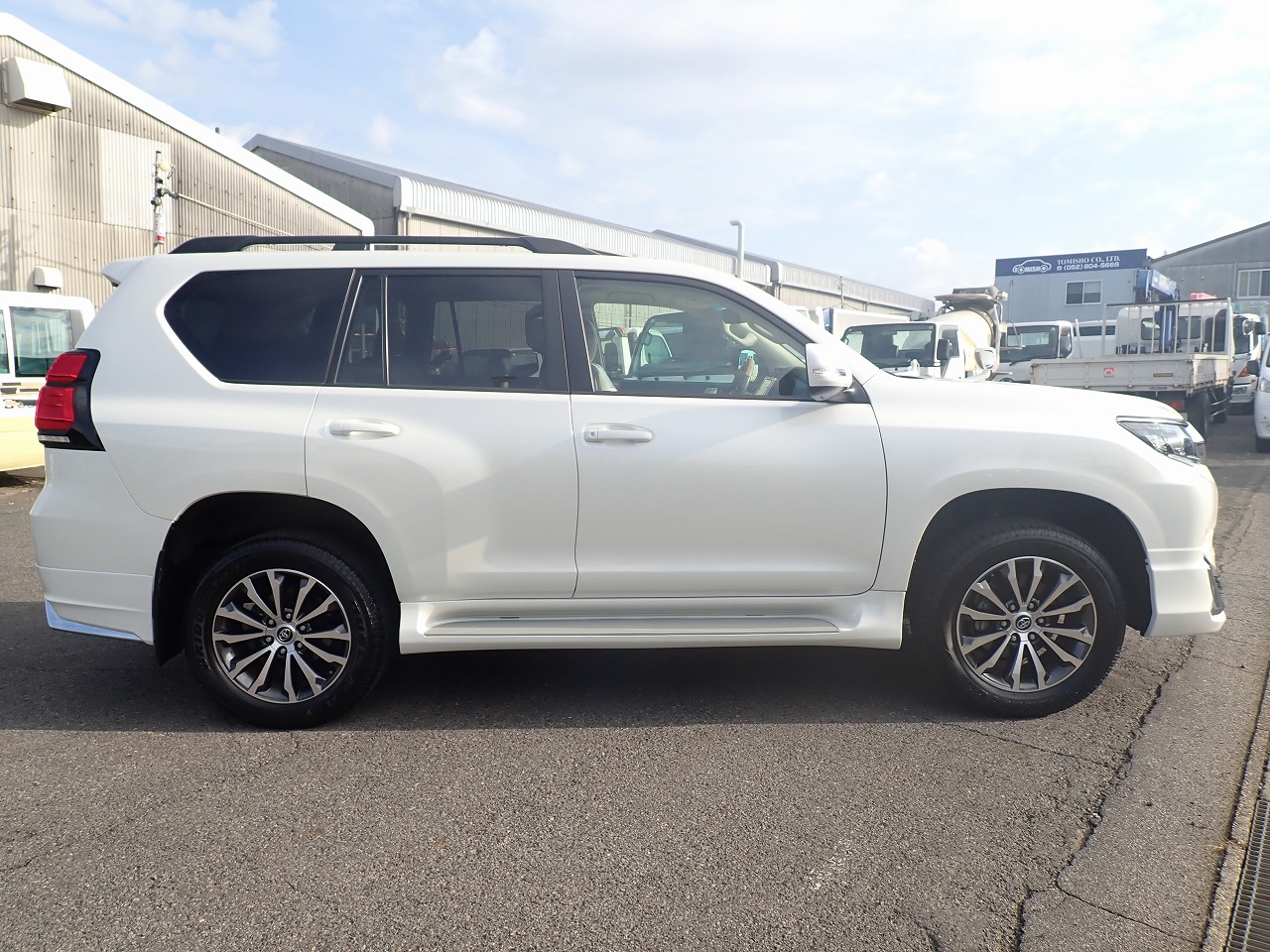 TOYOTA Land Cruiser Prado