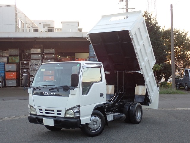 ISUZU Elf Truck