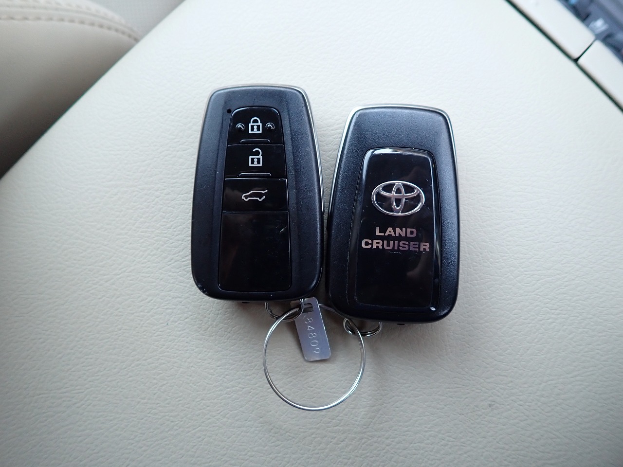 TOYOTA Land Cruiser Prado