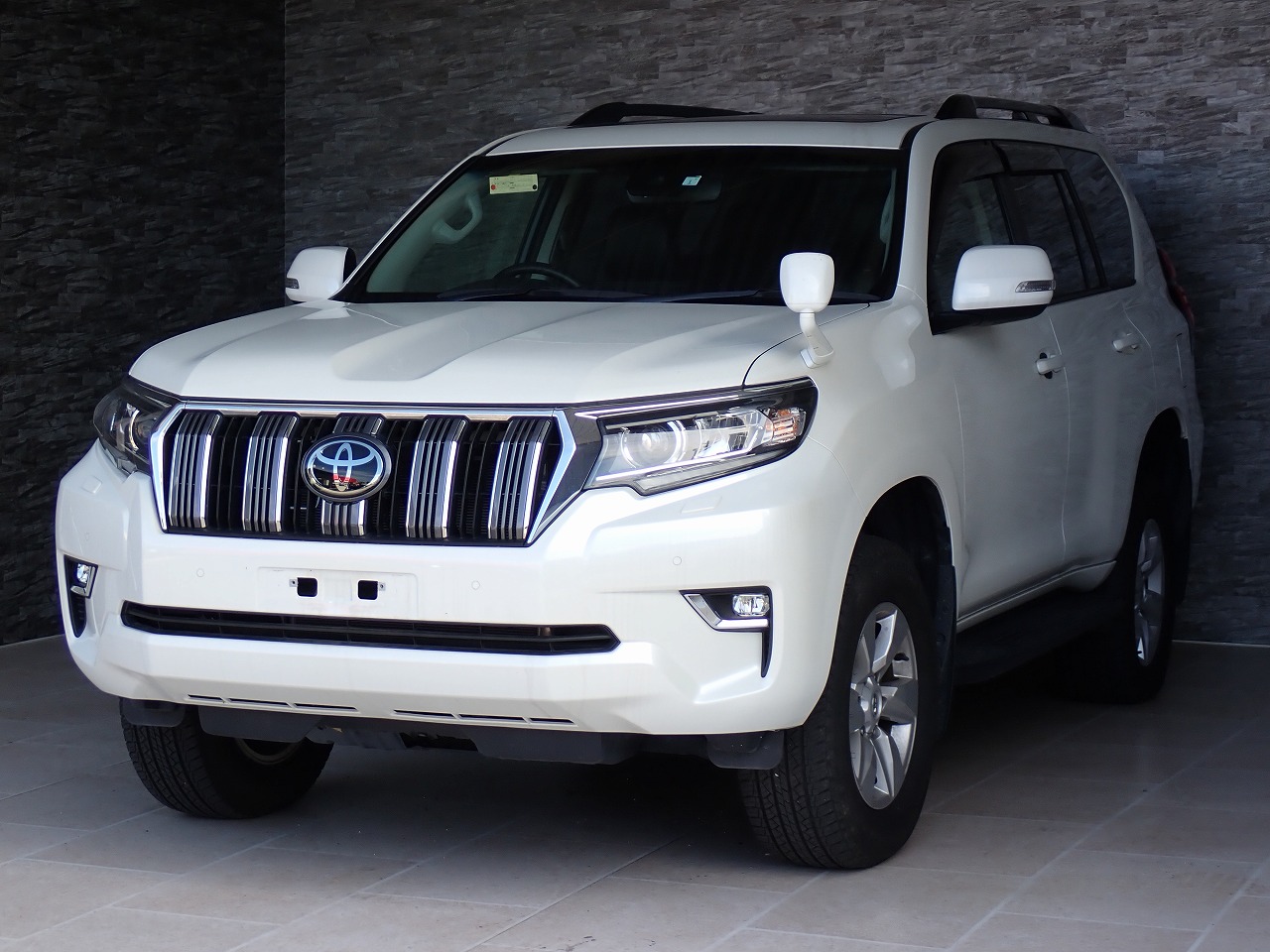 TOYOTA Land Cruiser Prado
