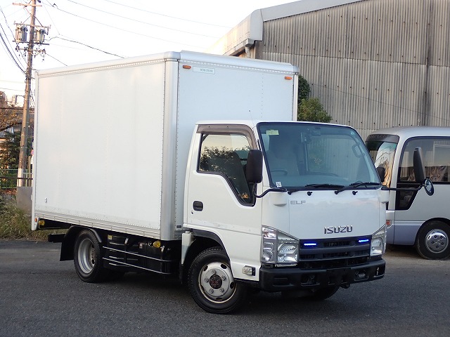 ISUZU Elf Truck