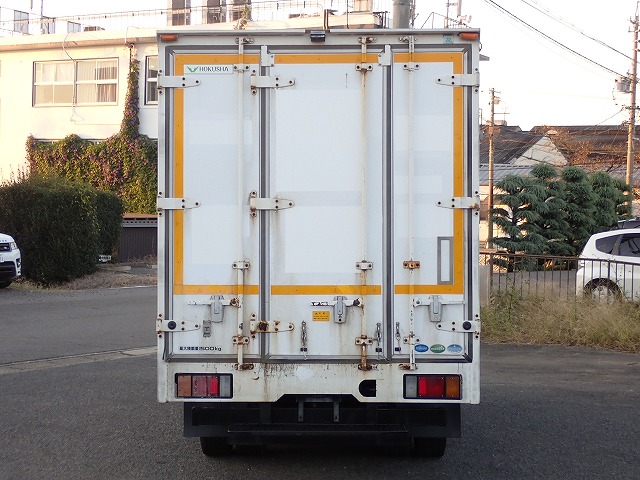 ISUZU Elf Truck
