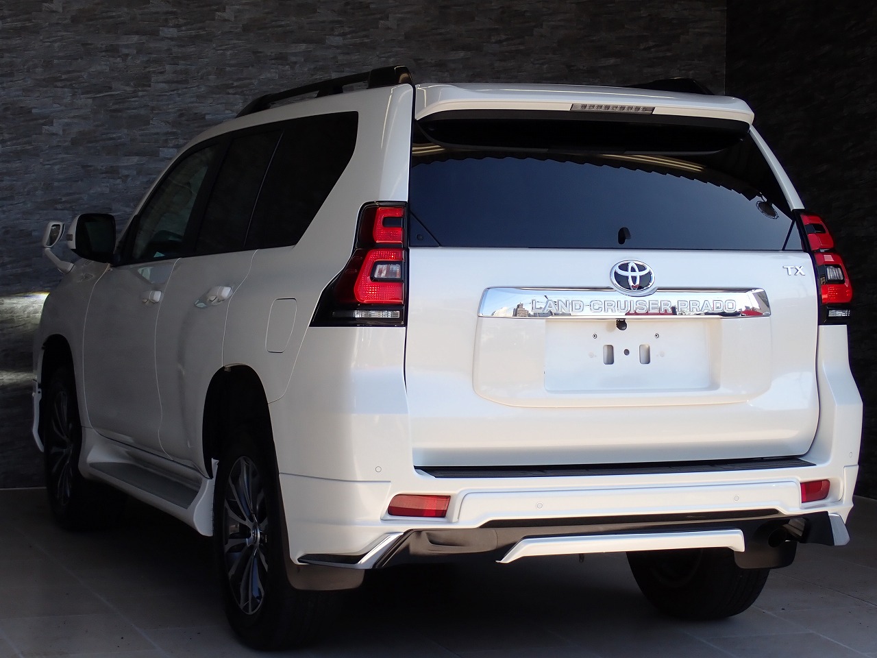 TOYOTA Land Cruiser Prado