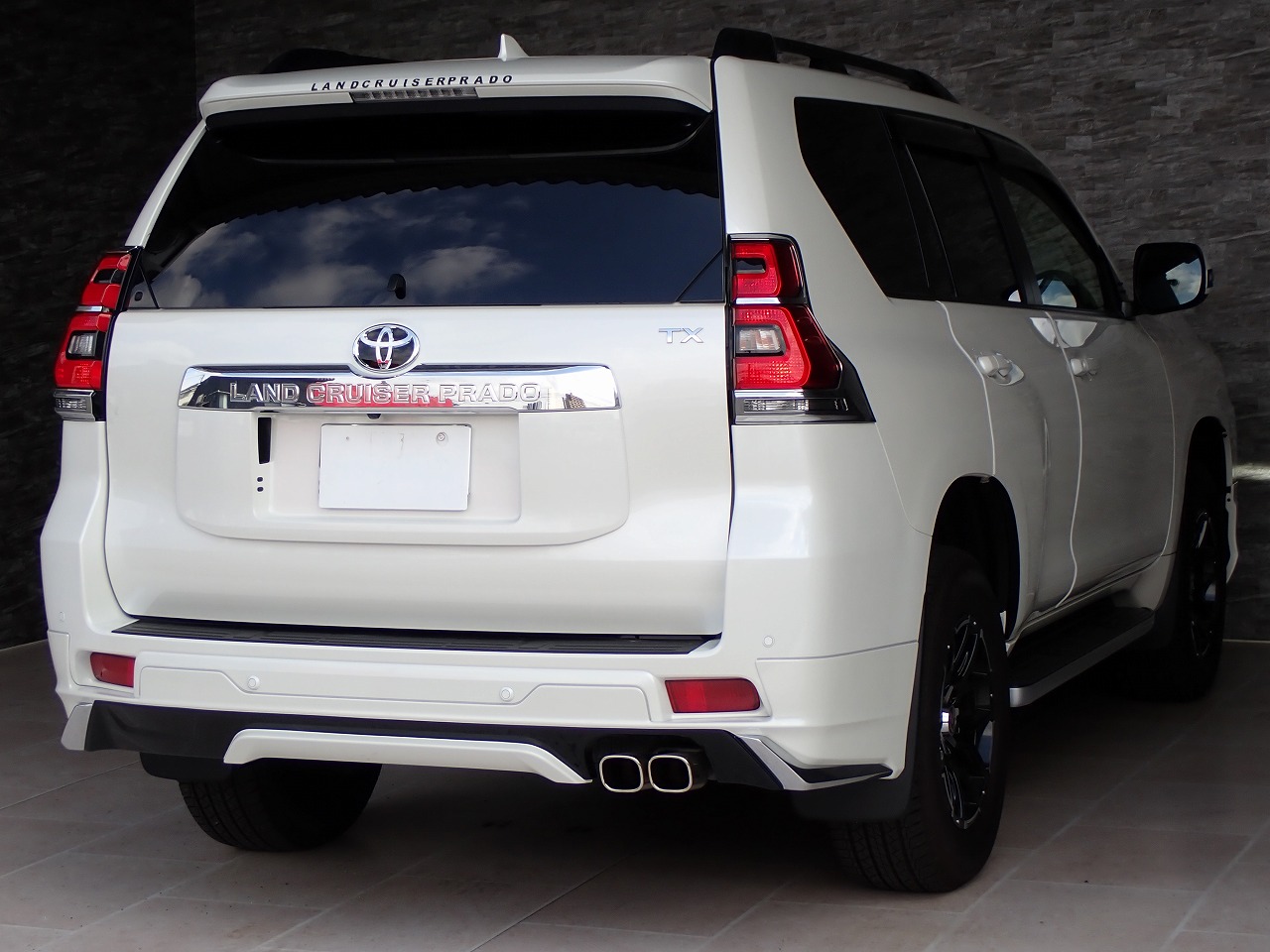 TOYOTA Land Cruiser Prado