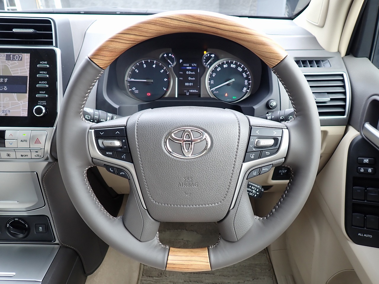 TOYOTA Land Cruiser Prado