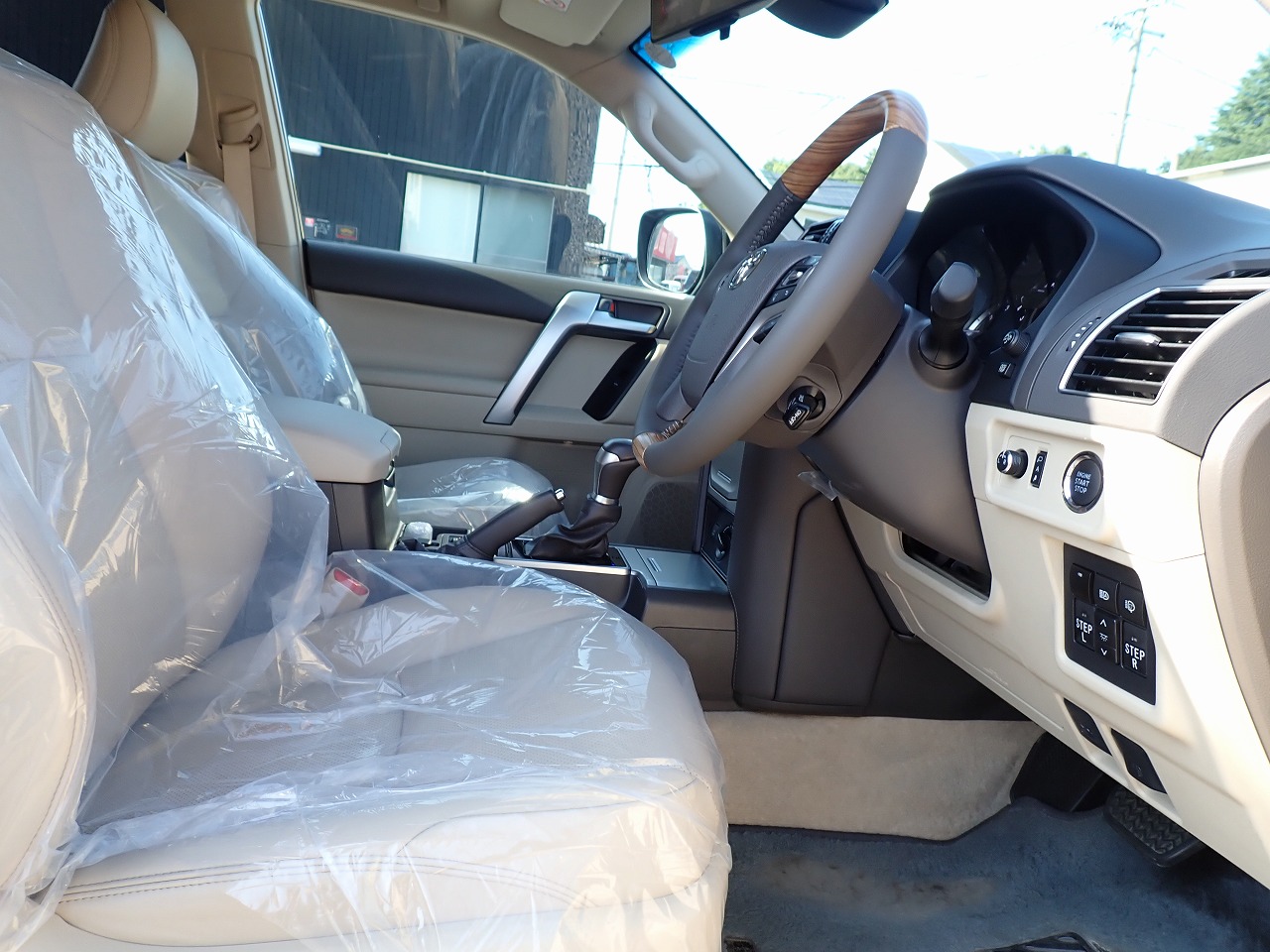 TOYOTA Land Cruiser Prado