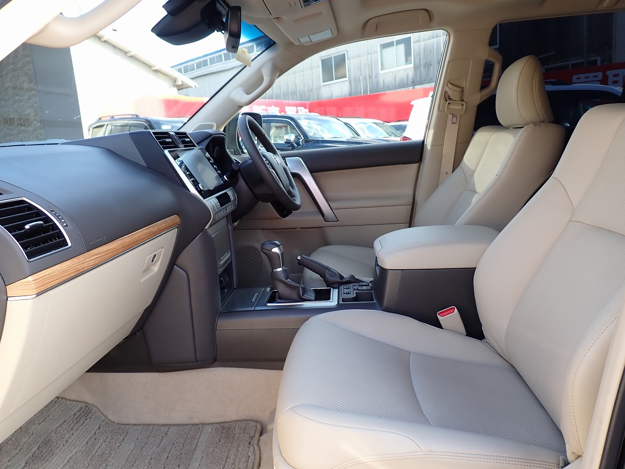 TOYOTA Land Cruiser Prado