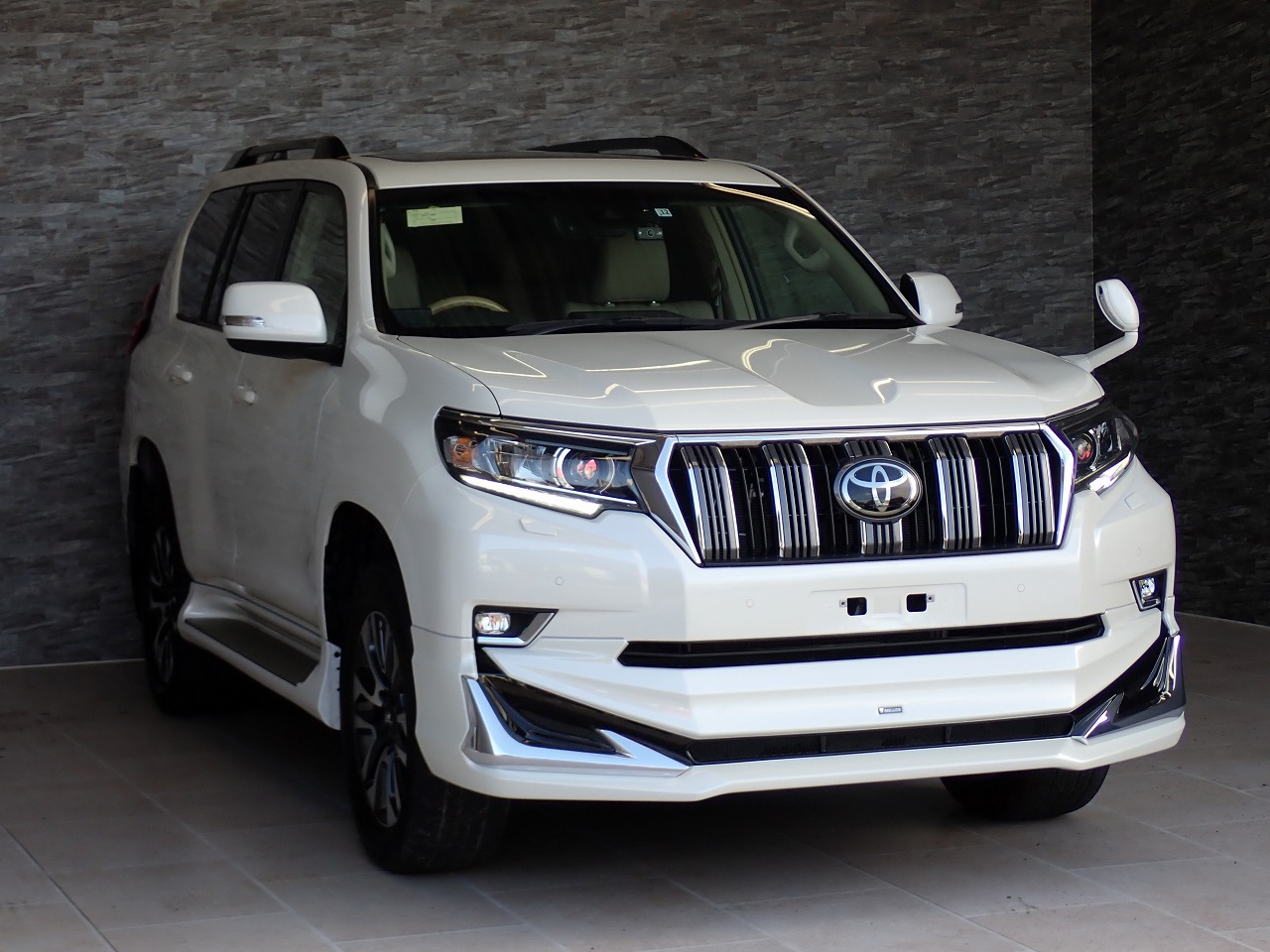 TOYOTA Land Cruiser Prado