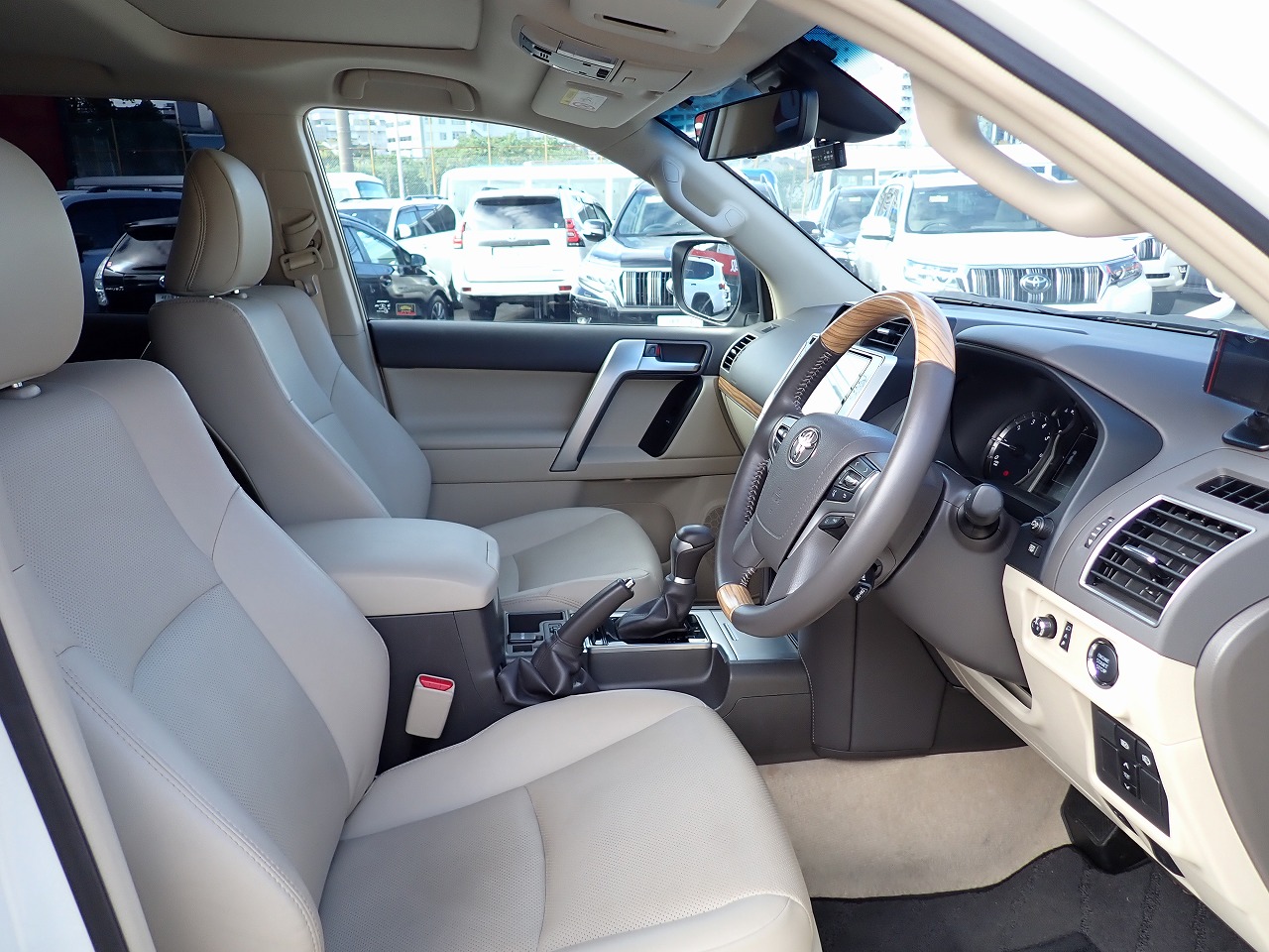 TOYOTA Land Cruiser Prado