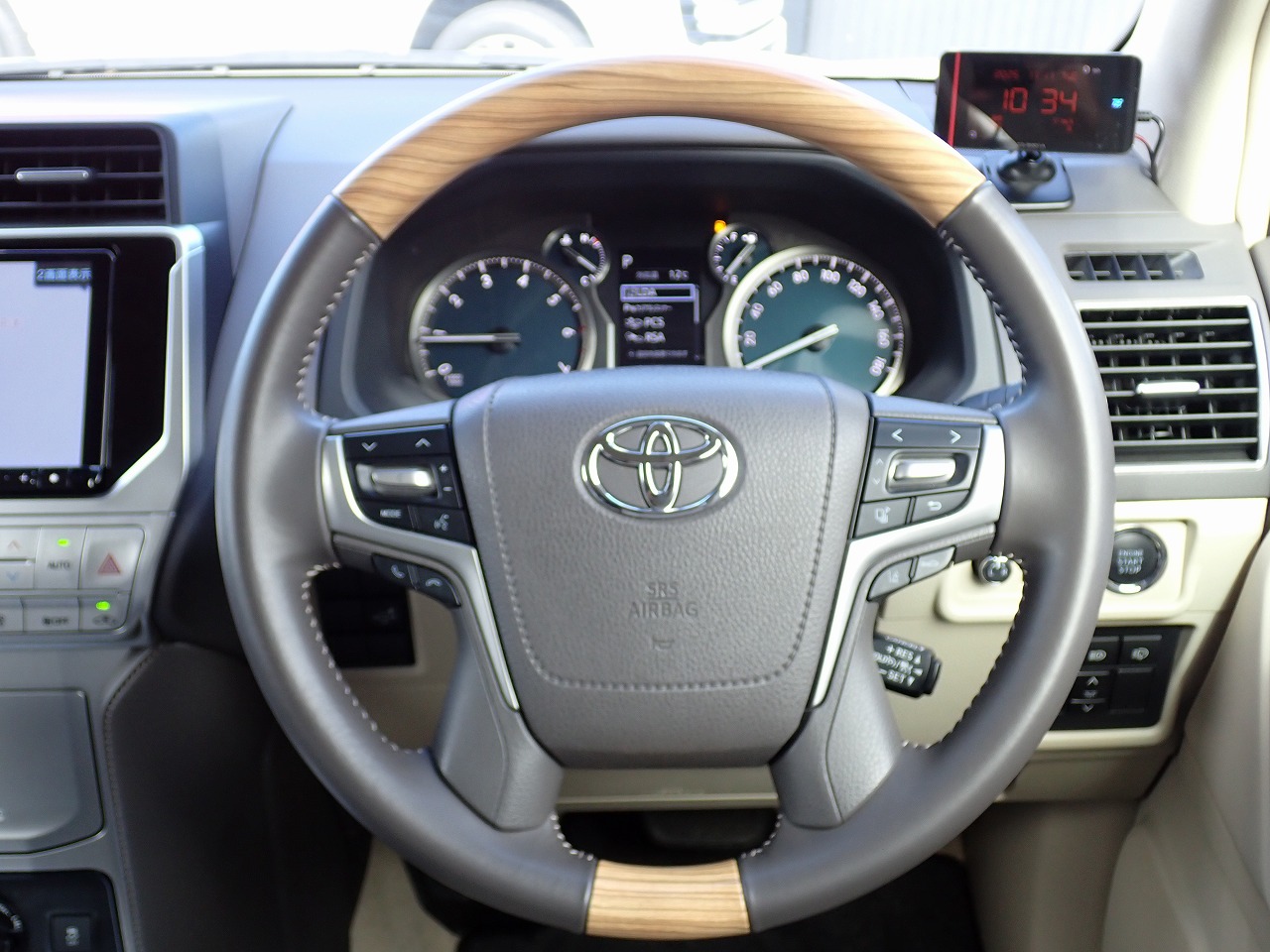 TOYOTA Land Cruiser Prado