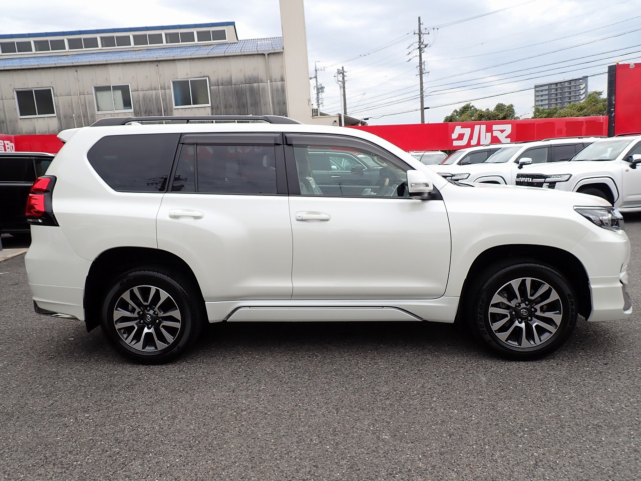 TOYOTA Land Cruiser Prado