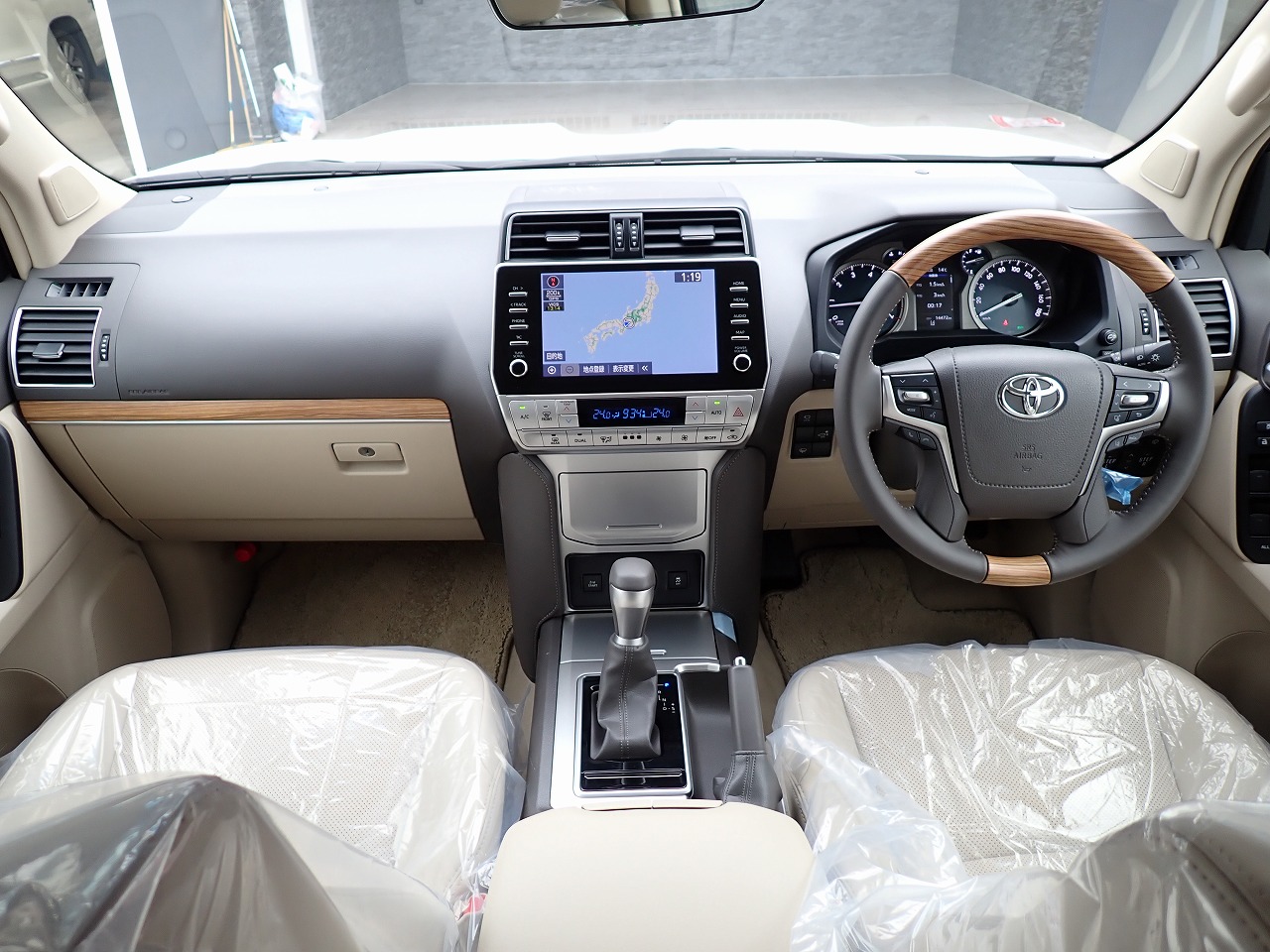 TOYOTA Land Cruiser Prado