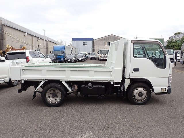 ISUZU Elf Truck