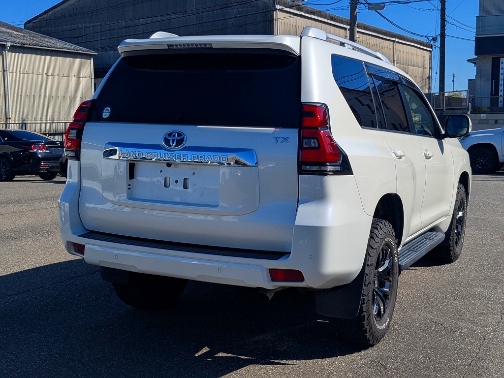 TOYOTA Land Cruiser Prado