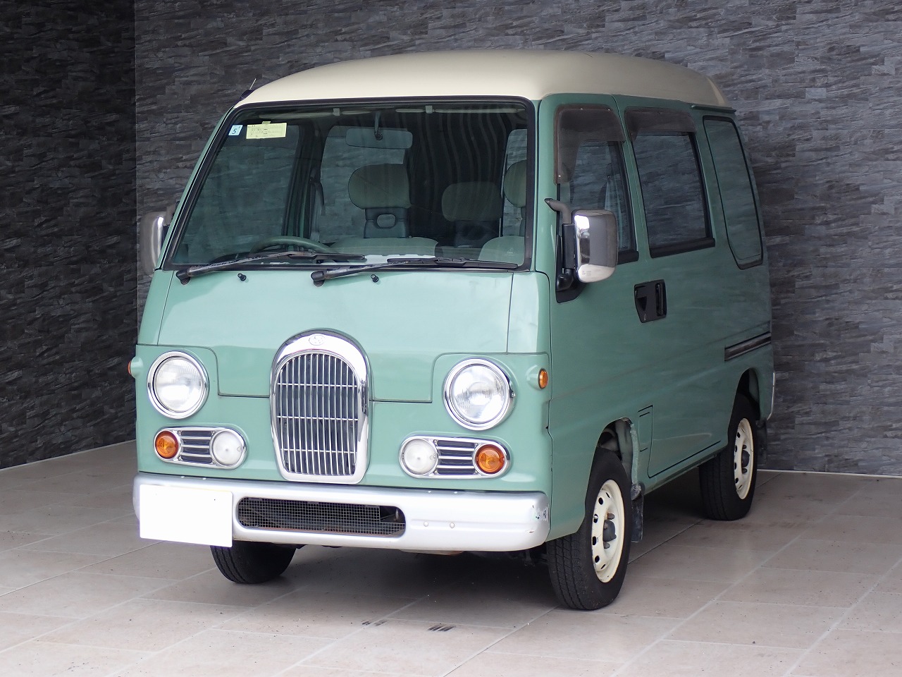 SUBARU Sambar Diaz